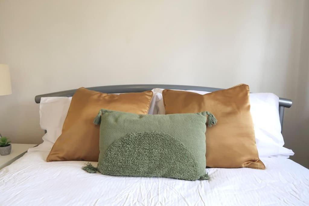 Chic 4-bed In Trendy Clerkenwell W Balcony And Walking Distance To Tube * Londres