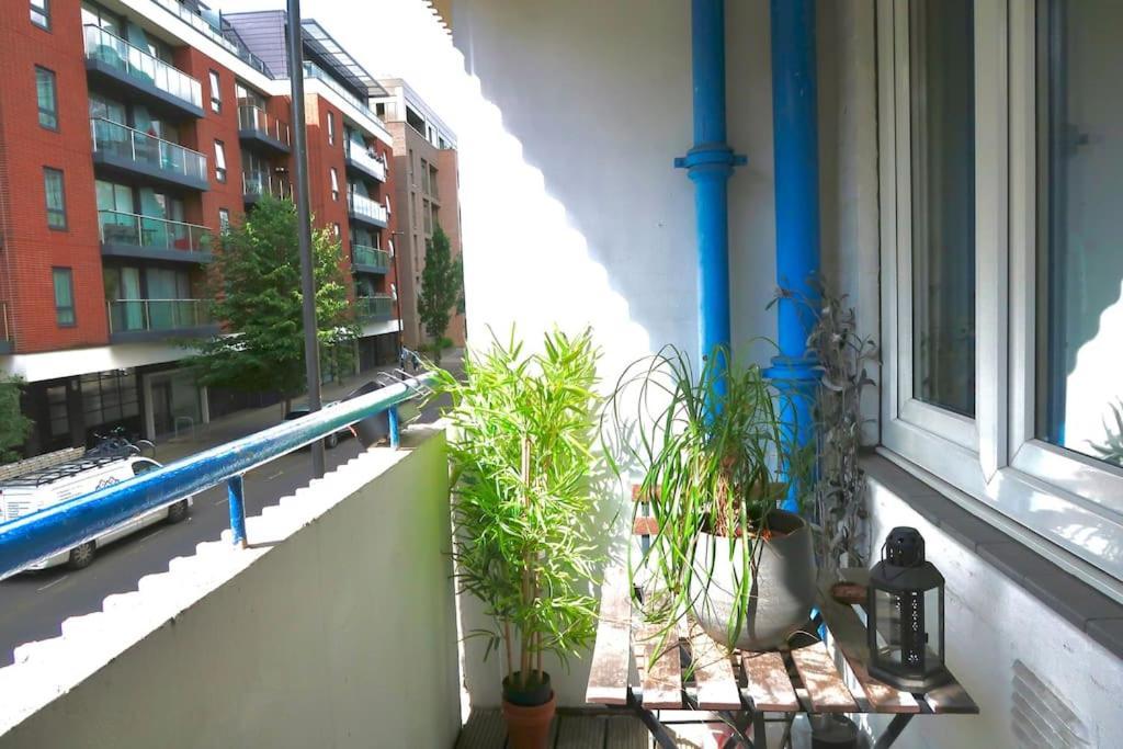 Chic 4-bed In Trendy Clerkenwell W Balcony And Walking Distance To Tube Leilighet London