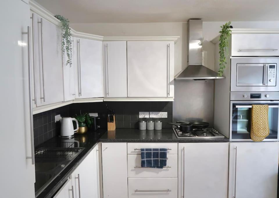Chic 4-bed In Trendy Clerkenwell W Balcony And Walking Distance To Tube Apartamento