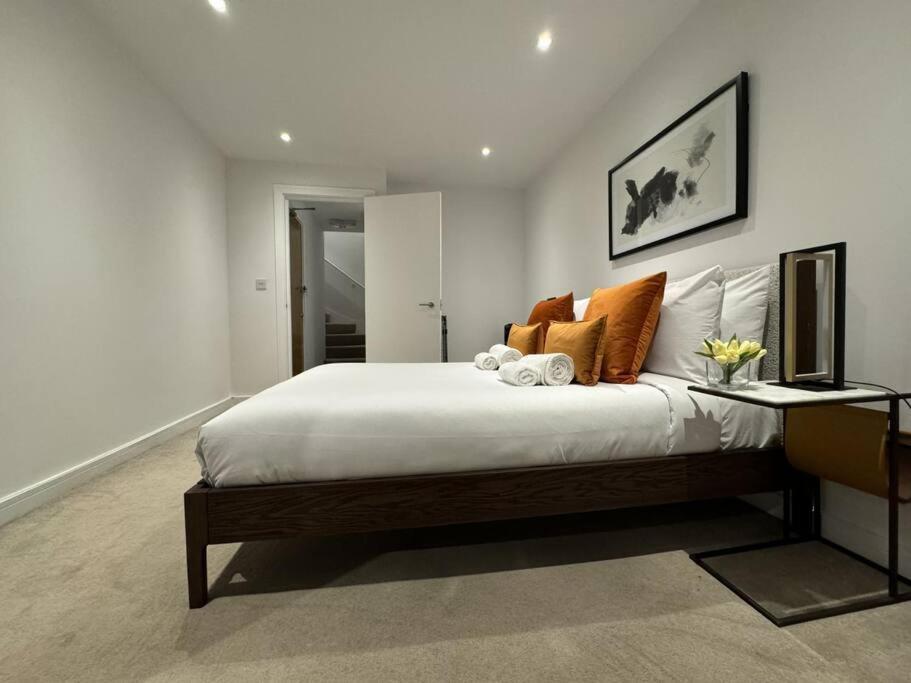 Luxxe 2br 2ba Duplex 5 Mins From Hither St - 65c