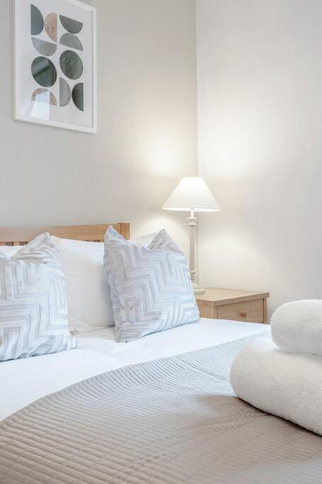 Stunning Oxford Street's Apartment