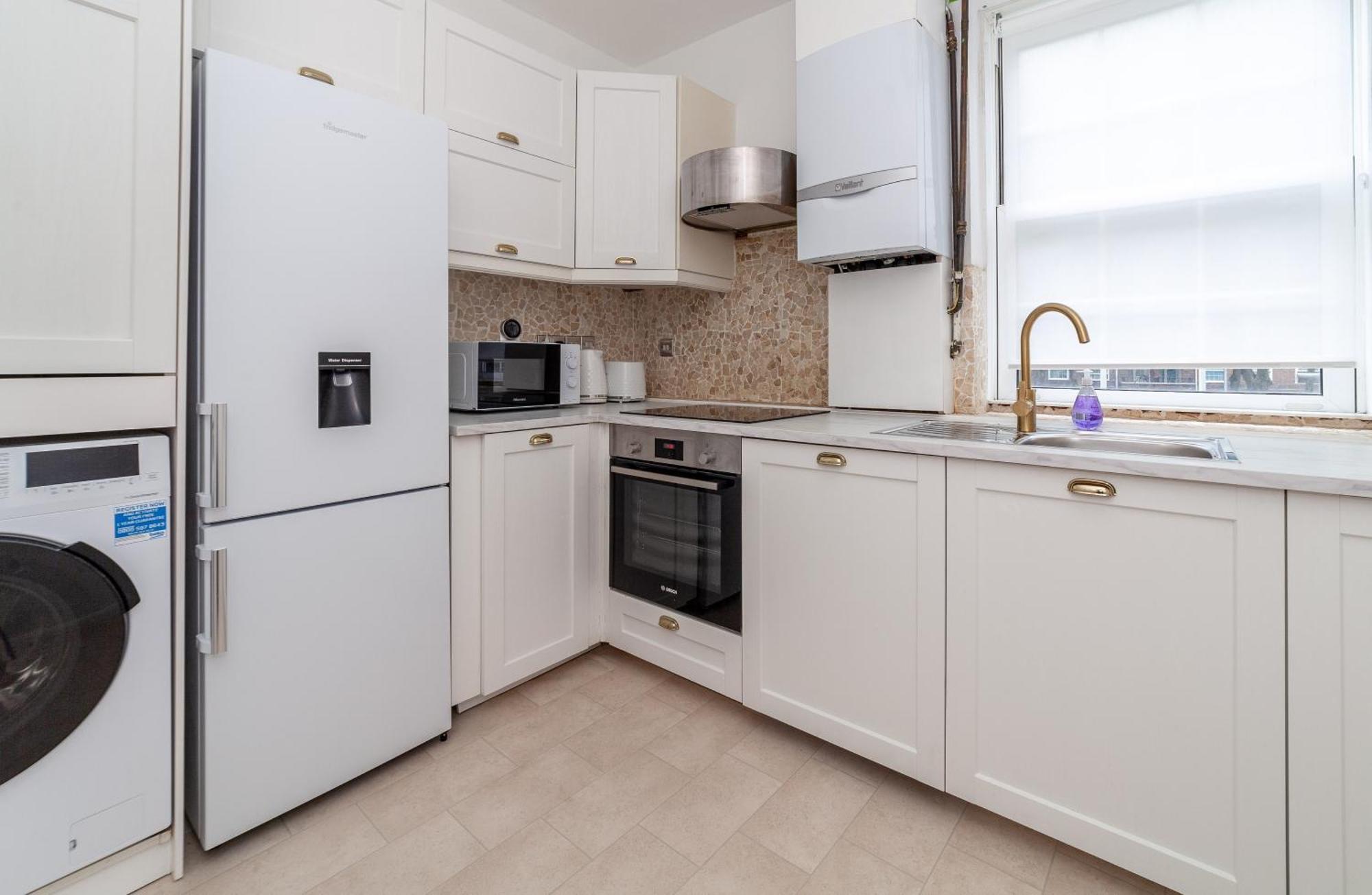 Apartment Comfortable Welcoming 3br House Wbalcony, South *