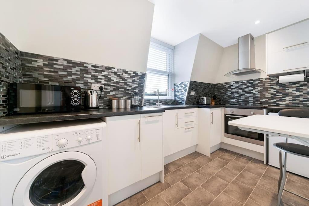 Stunning Double Within A Loft Space London