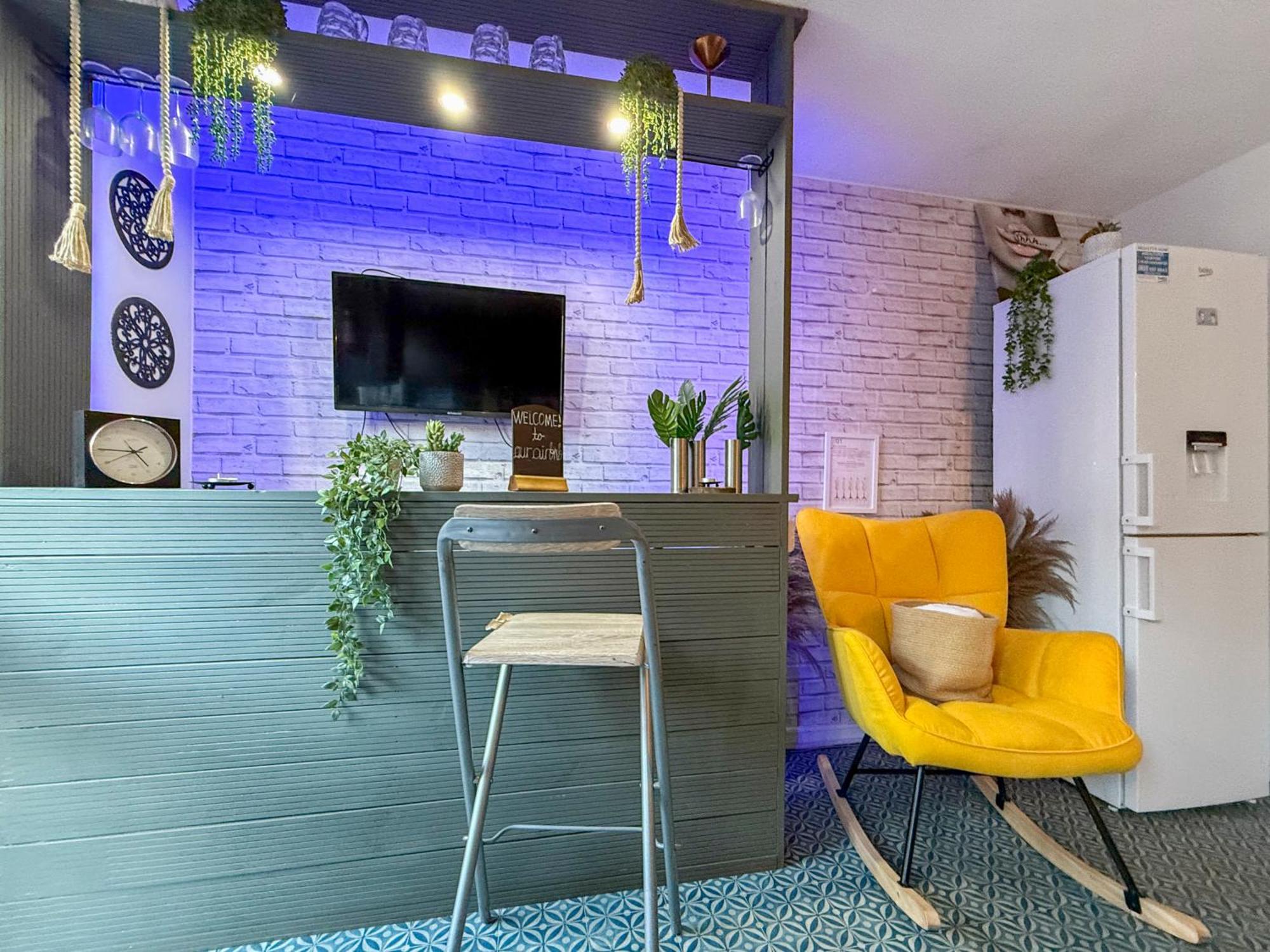 2bed Garden House W/hot Tub, Sauna & Cinema Feriehus *