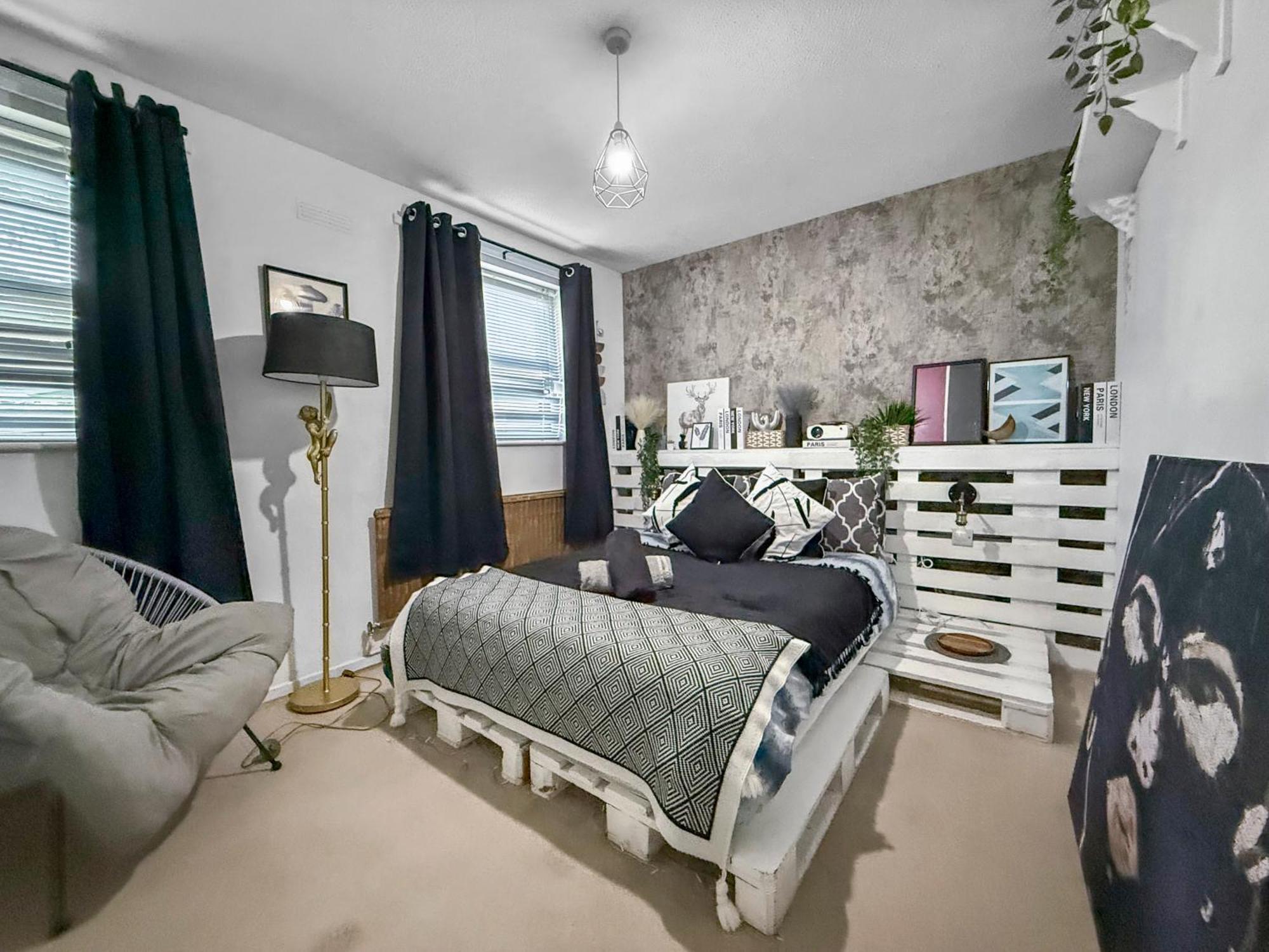 2bed Garden House W/hot Tub, Sauna & Cinema Feriehus London