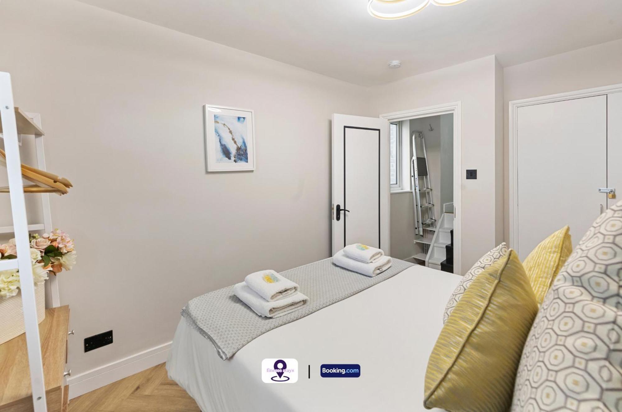 Last-minute Grab ! Limited Time L Exclusive On 2 Bedroom, High Spec Luxury Flat By Finesse Short Lets & Serviced With Free Wifi Apartment