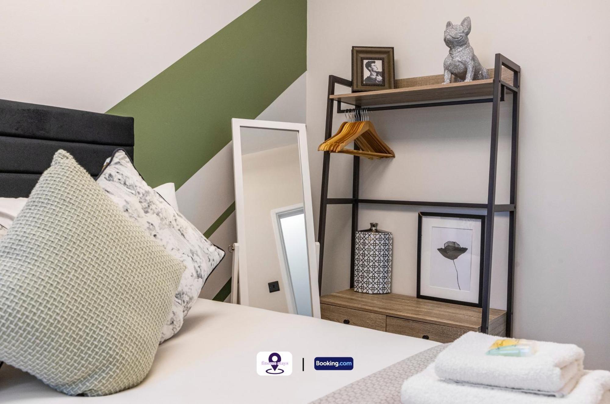 Last-minute Grab ! Limited Time L Exclusive On 2 Bedroom, High Spec Luxury Flat By Finesse Short Lets & Serviced With Free Wifi *