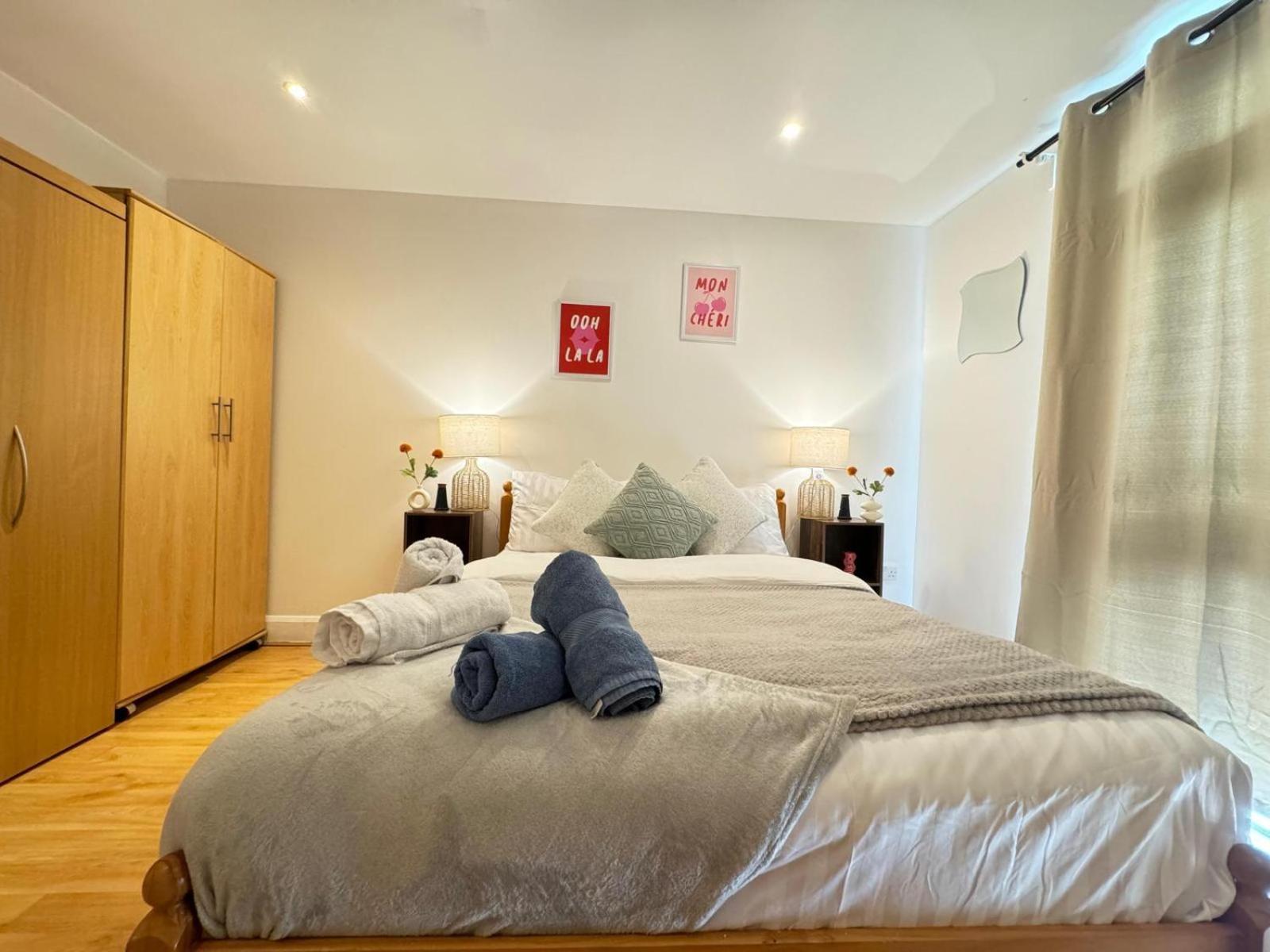 Apartment Affordable Family In Kilburn London