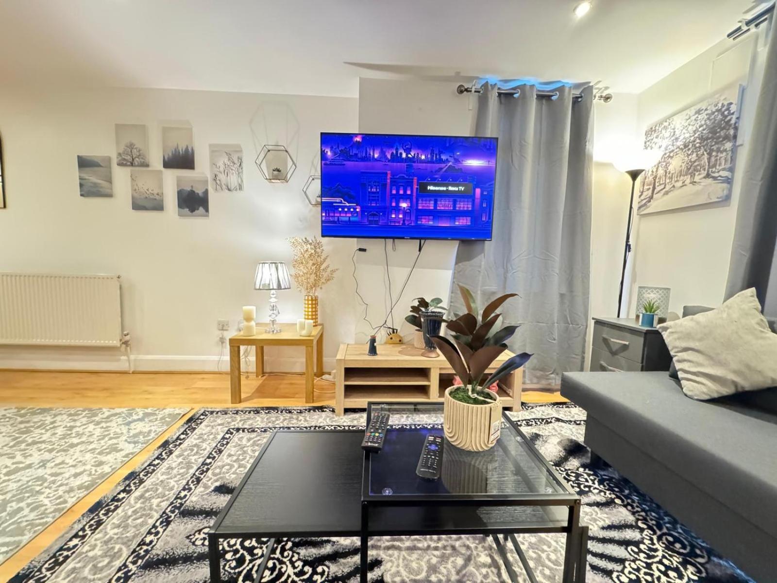 Affordable Family In Kilburn Apartment *