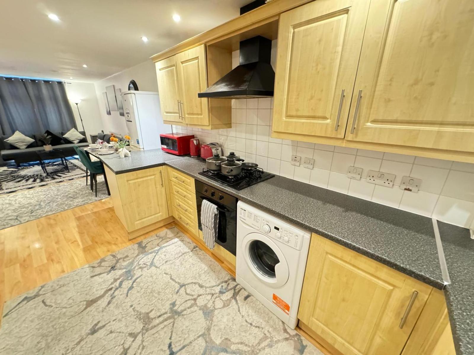 Apartment Affordable Family In Kilburn *