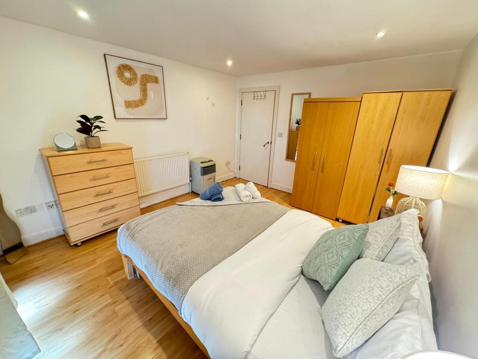 Affordable Family In Kilburn Apartment