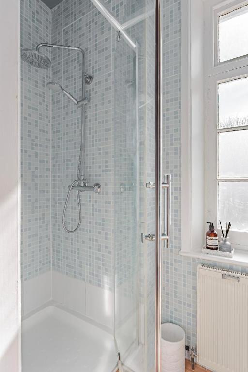 Cosy , Haven And Spacious Apartamento Londres