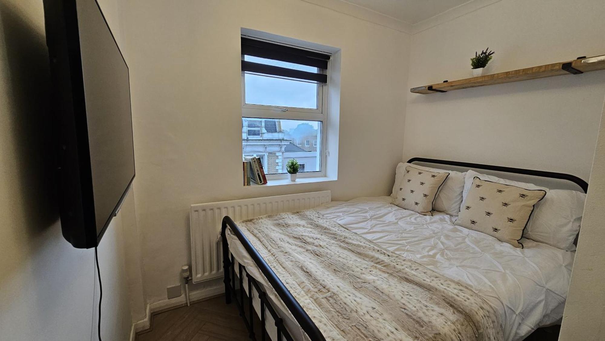 Apartment Newly Renovated & Ensuite Rooms! - Camberwell