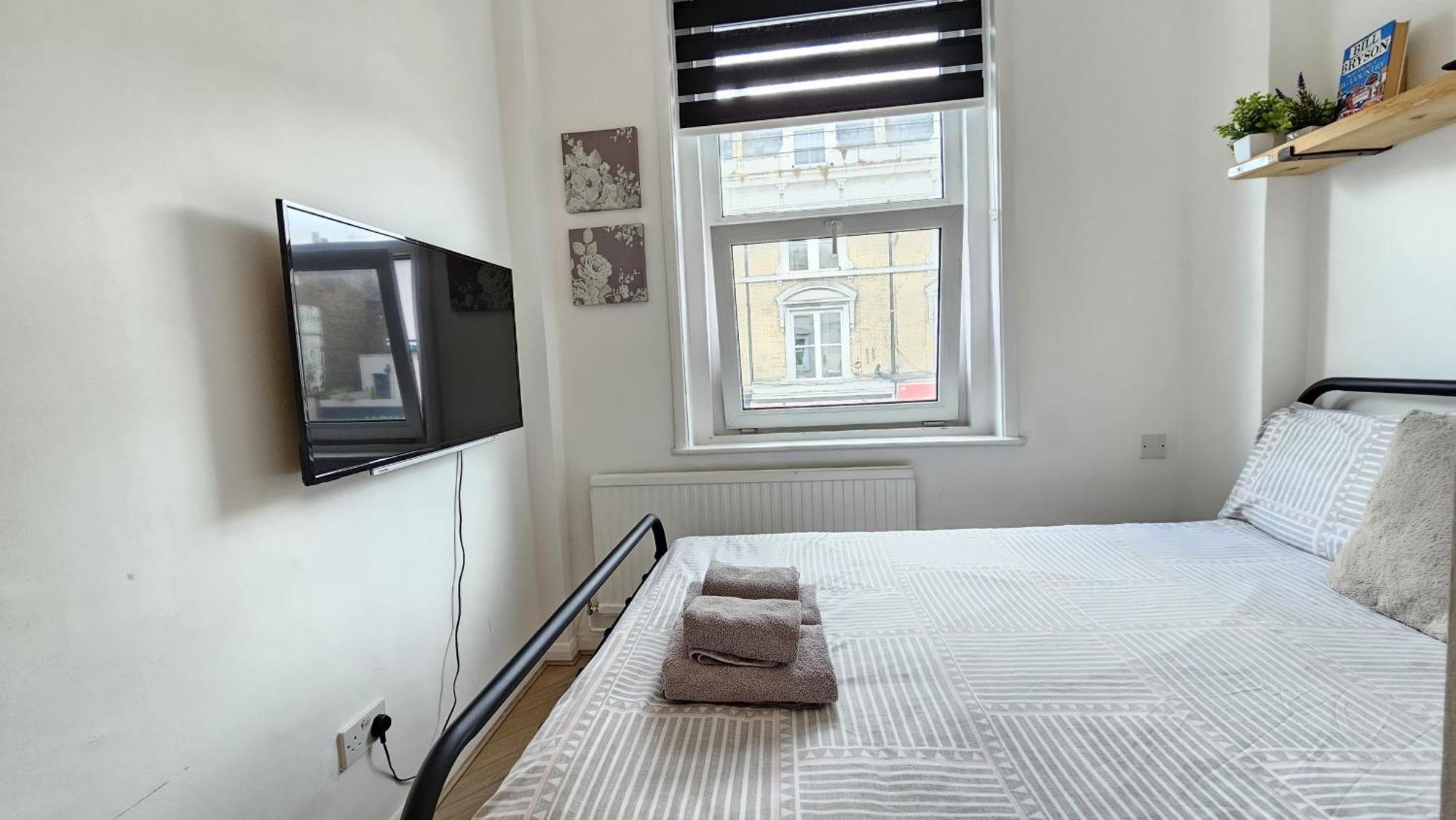 Apartment Newly Renovated & Ensuite Rooms! - Camberwell *