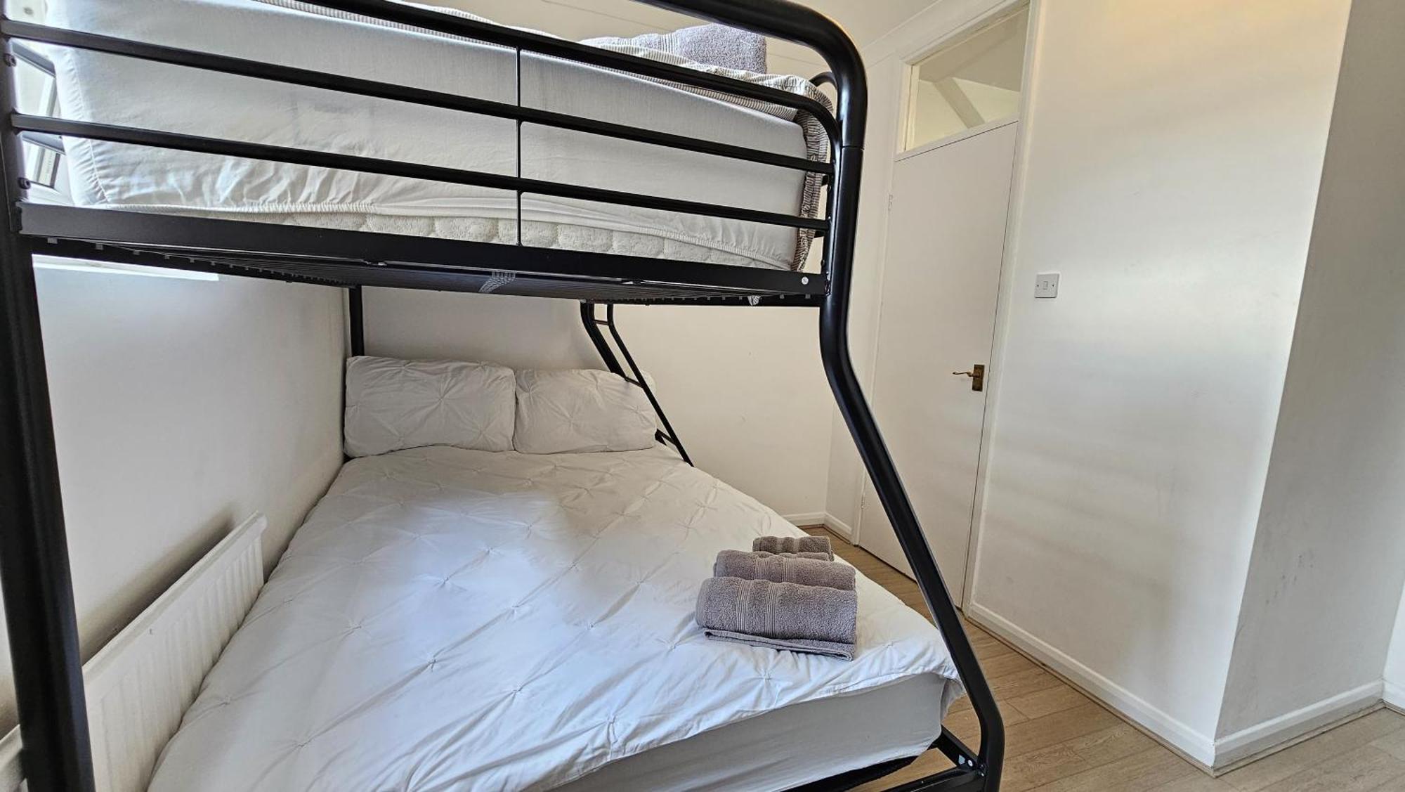 Newly Renovated & Ensuite Rooms! - Camberwell Apartment London