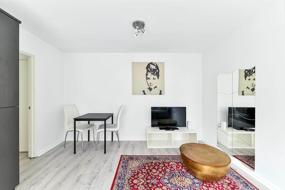 The Elden - No6 - Fairway Hosting * London