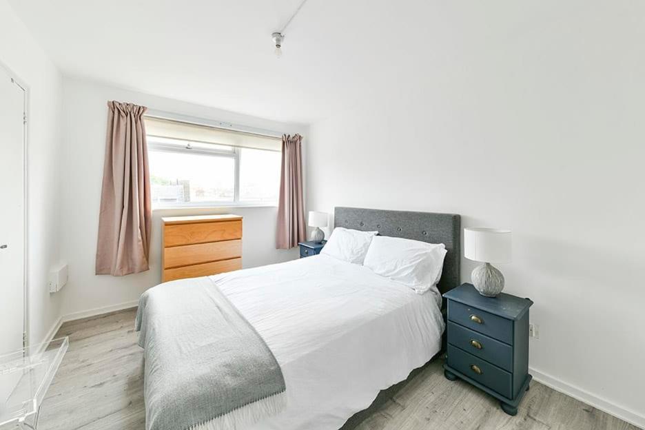 The Elden - No14 - Fairway Hosting * London