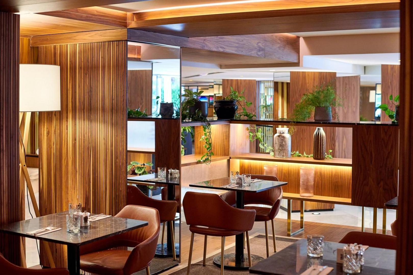 Aparthotel Melia White House 4*