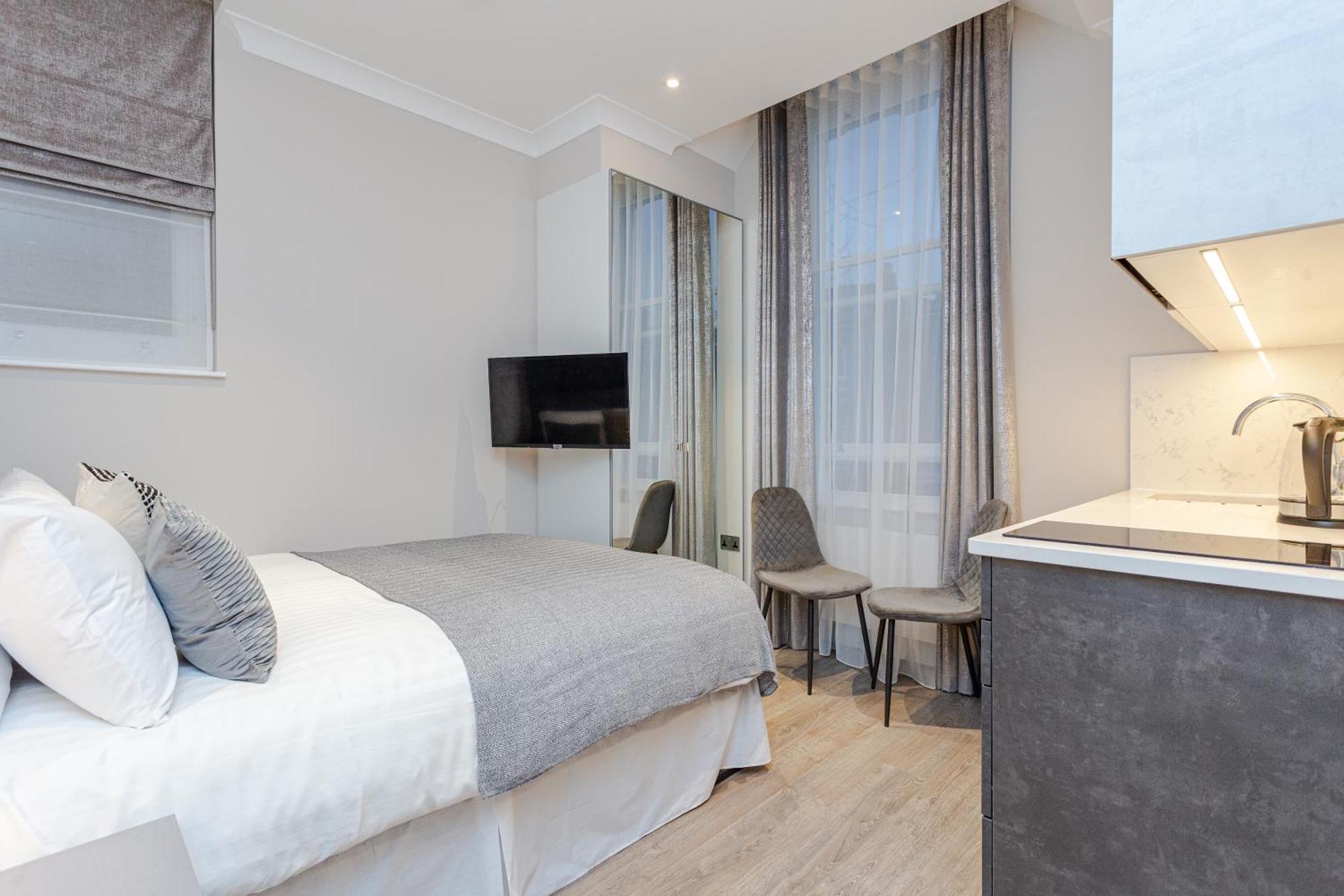 Redcliffe Gardens Apartment