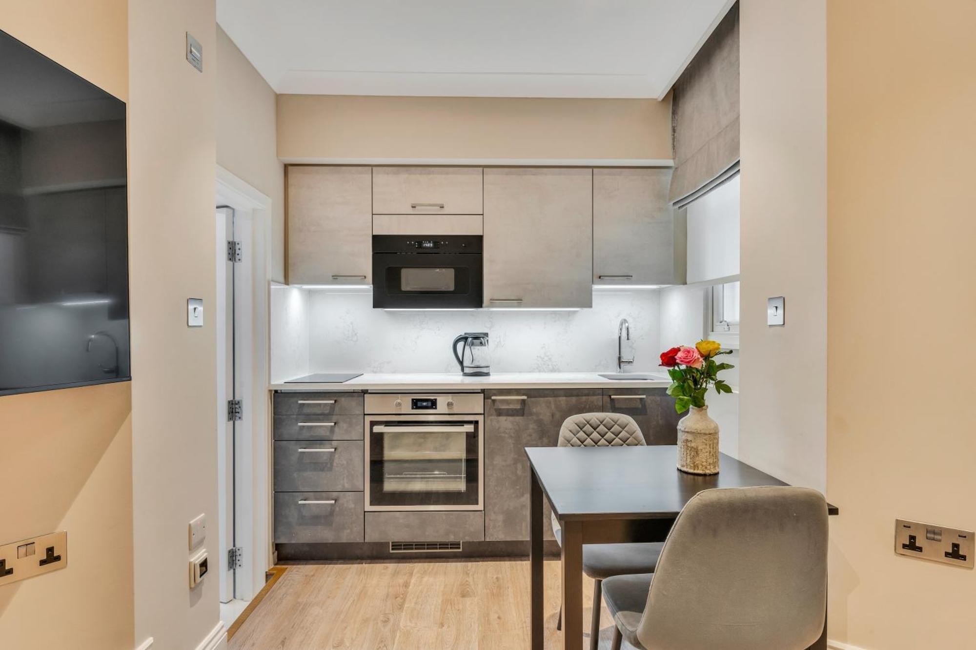 Apartment Redcliffe Gardens