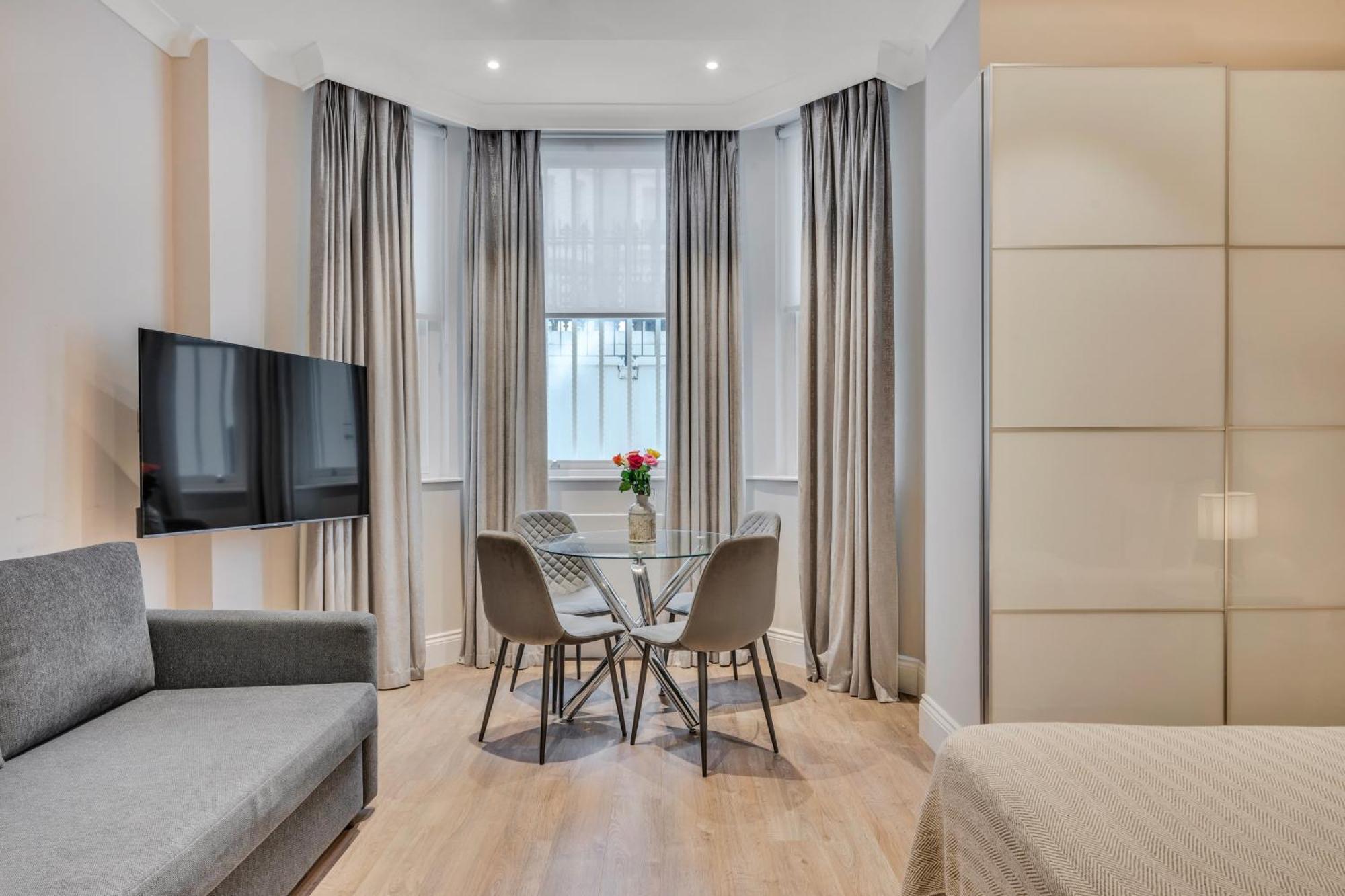 Apartment Redcliffe Gardens *