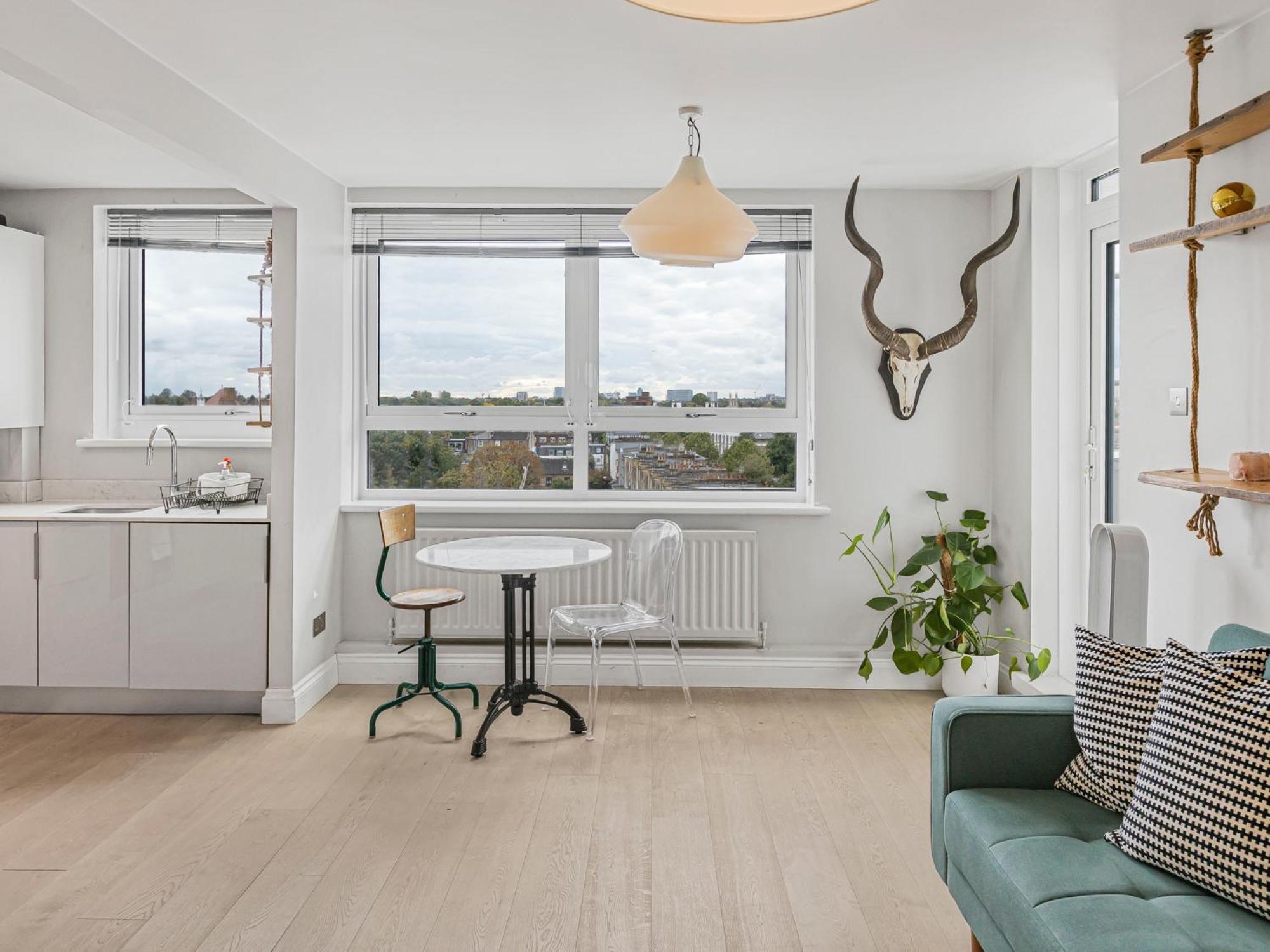 Apartment Pass The Keys - Stylish Flat With View In West Central *