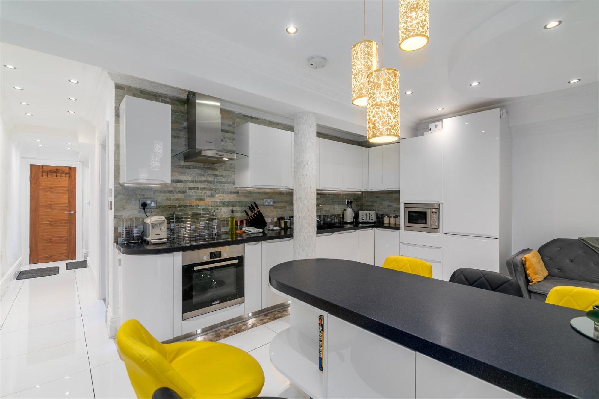 Elegant 2 Bed Garden Flat, London, Paddington! * London
