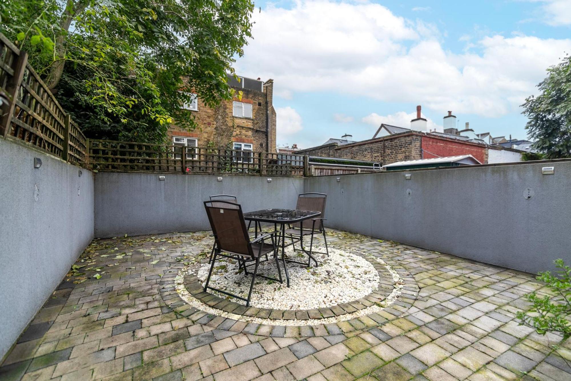 Elegant 2 Bed Garden Flat, London, Paddington! * London