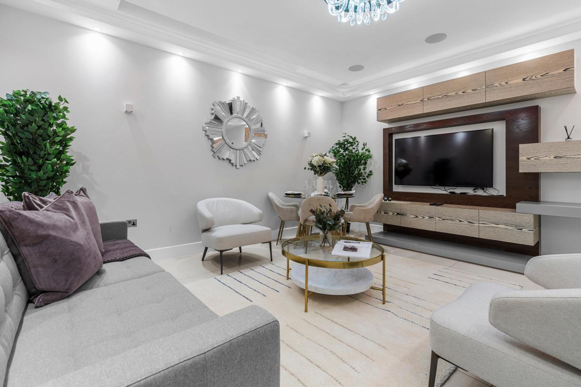 Leilighet Stylish 2 Bed Split Level Flat *