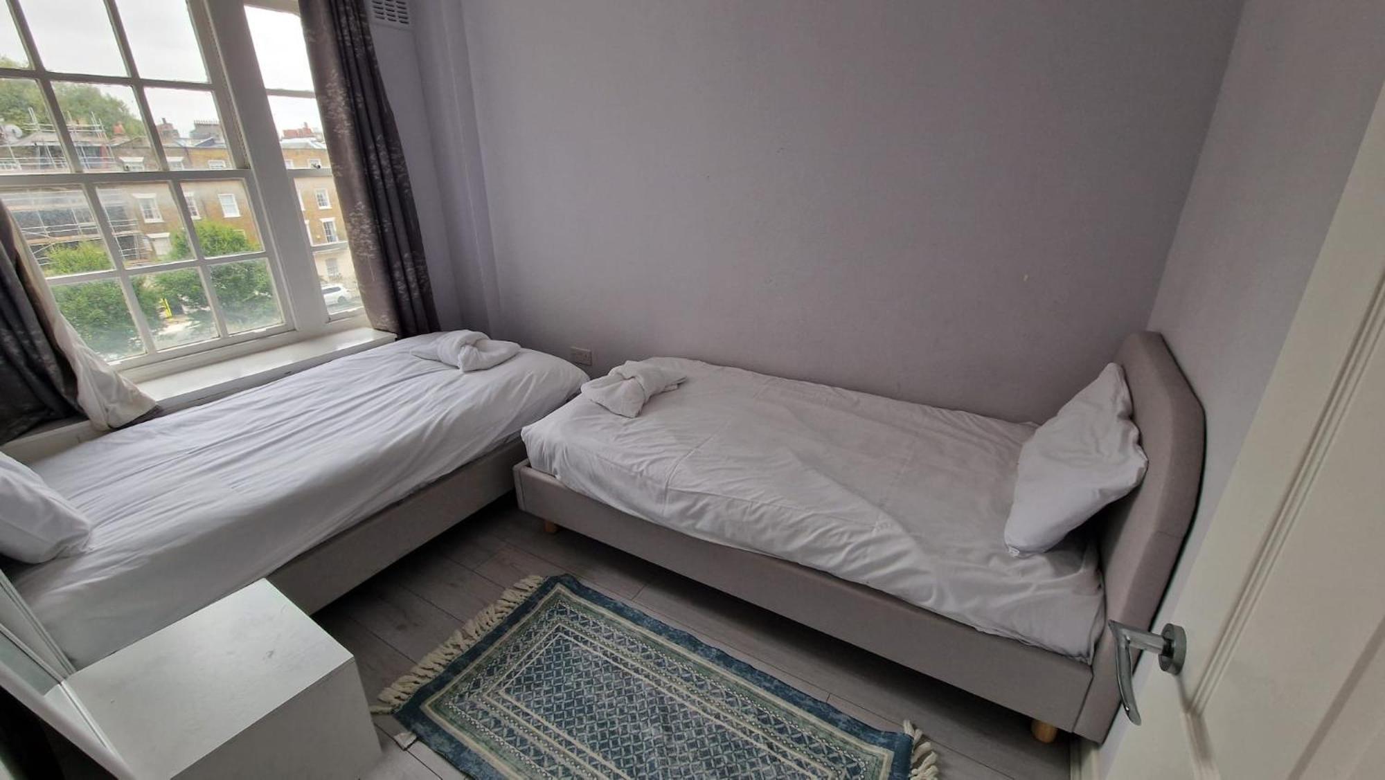 2 Bed Flat In Paddington Apartment
