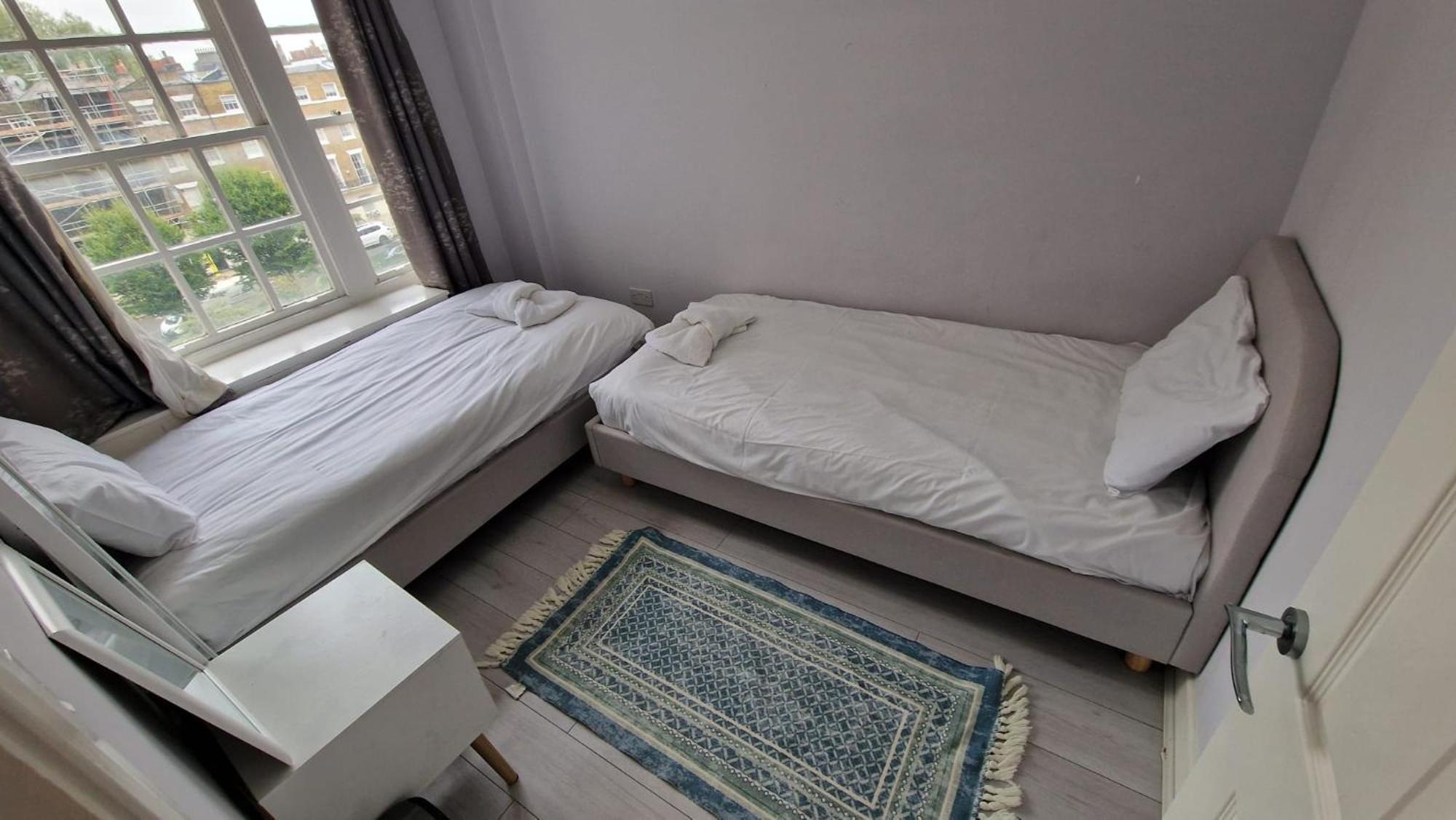 2 Bed Flat In Paddington Apartment