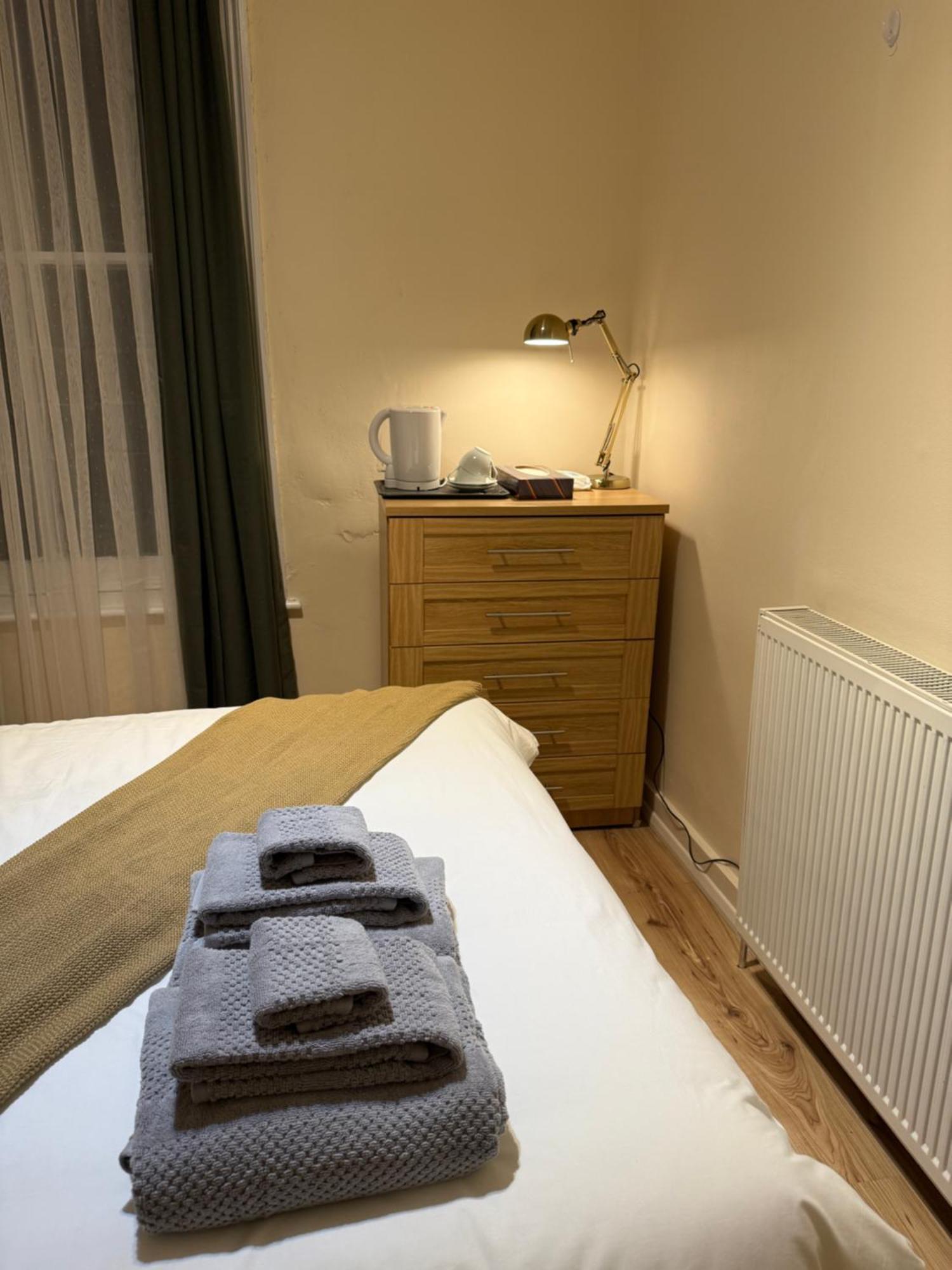 Budget Friendly And Cozy In Hammersmith Habitación en casa particular Londres