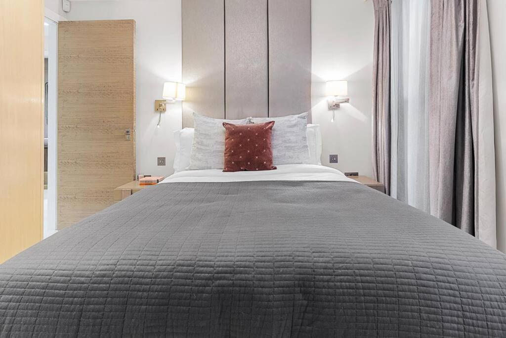 Leilighet Stylish 2 Bed Split Level Flat *