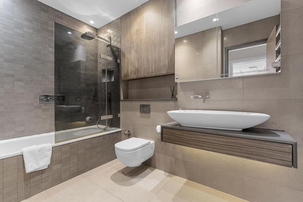 Leilighet Stylish 2 Bed Split Level Flat