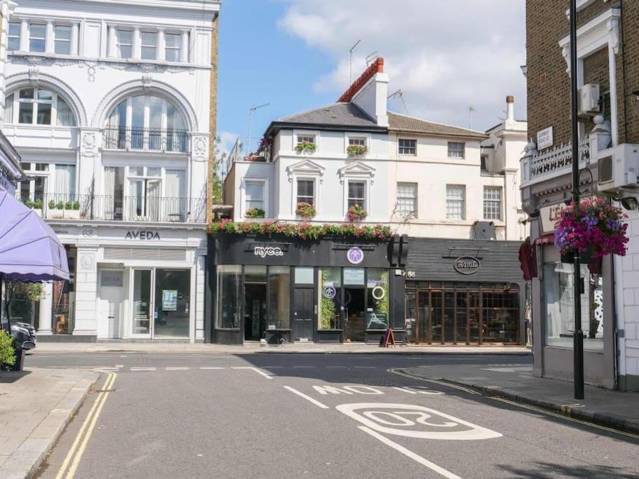 Stylish 2 Bed Split Level Flat Leilighet