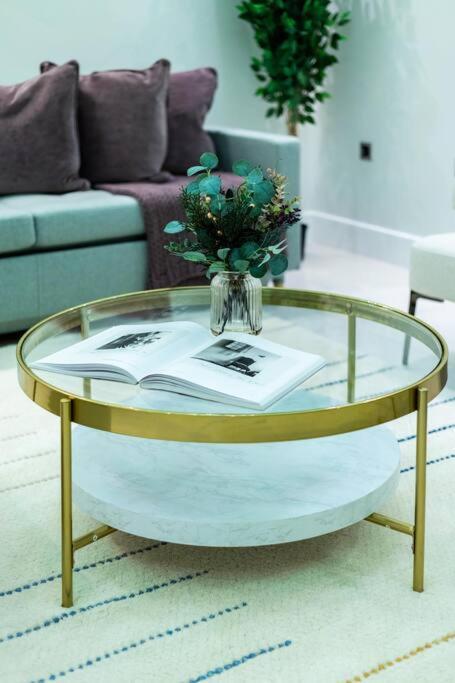Leilighet Stylish 2 Bed Split Level Flat