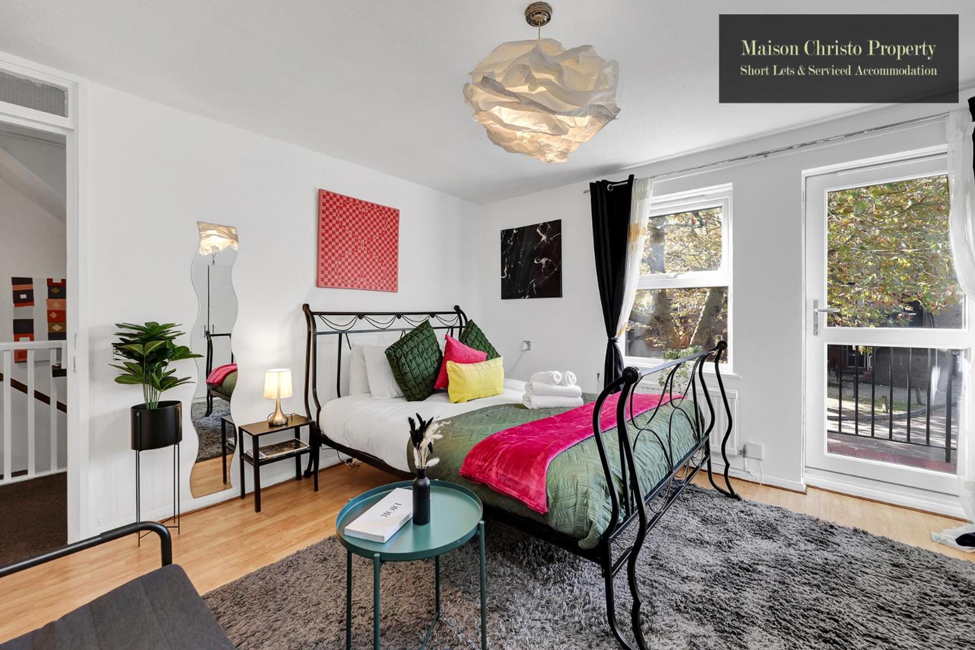 Weekly Or Monthly Stays, London, Stepney Green, 2bedroom Apt, Sleeps 6, Servcied By Maison Christo Short Lets & Serviced Accomdation