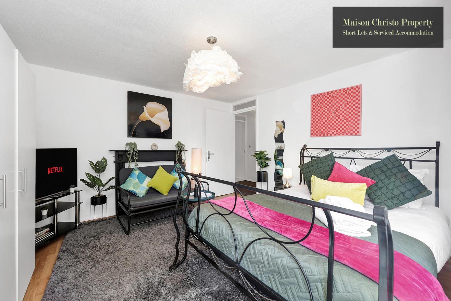 Weekly Or Monthly Stays, London, Stepney Green, 2bedroom Apt, Sleeps 6, Servcied By Maison Christo Short Lets & Serviced Accomdation * London