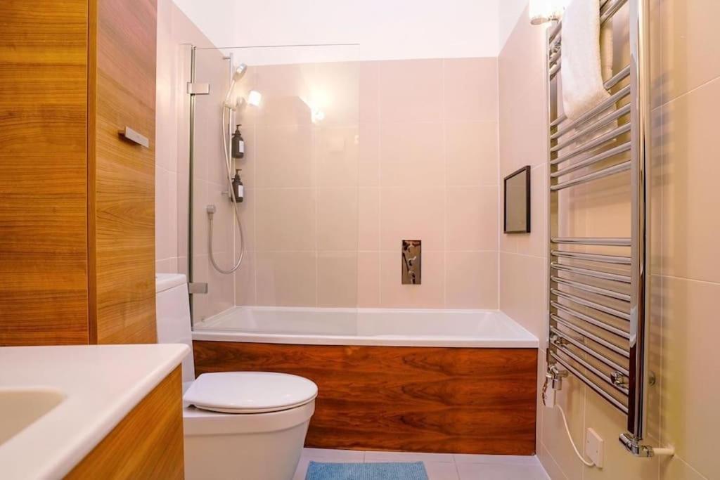 Hyde Park Luxury 2 Bed 2 Bath House