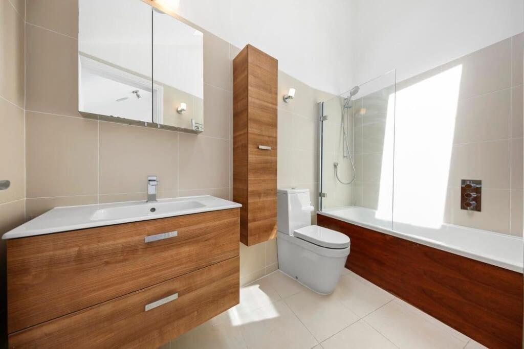 Hyde Park Luxury 2 Bed 2 Bath House Apartment *
