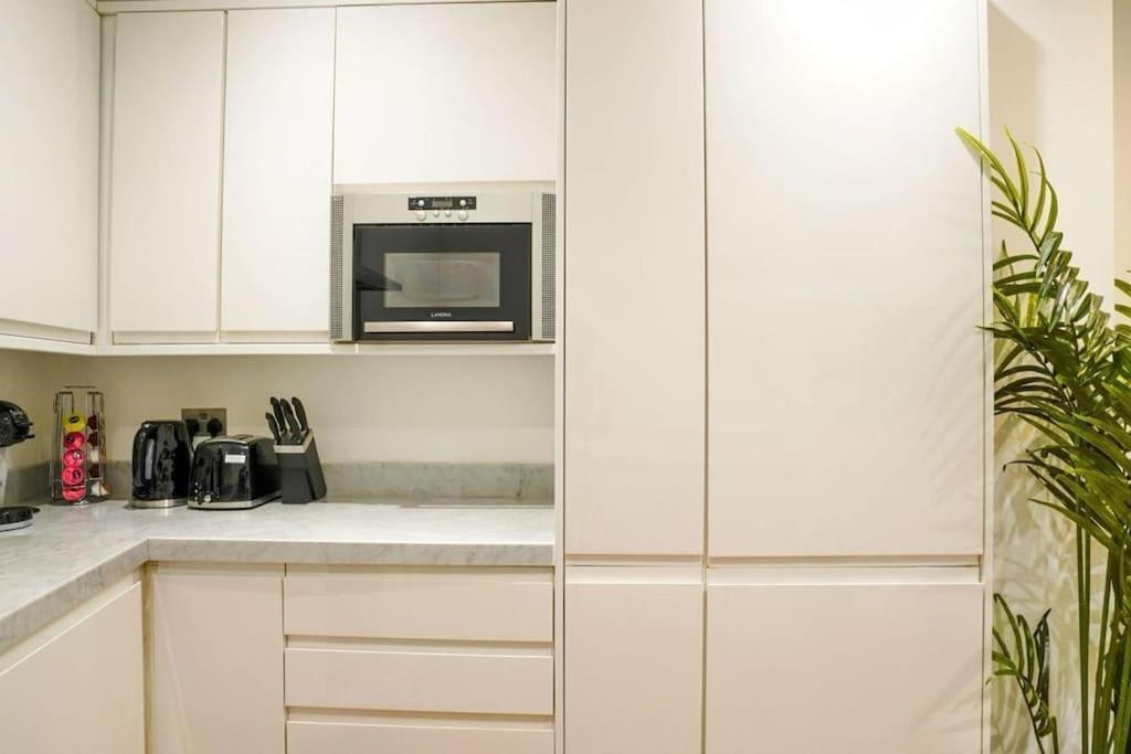 Apartment Hyde Park Luxury 2 Bed 2 Bath House
