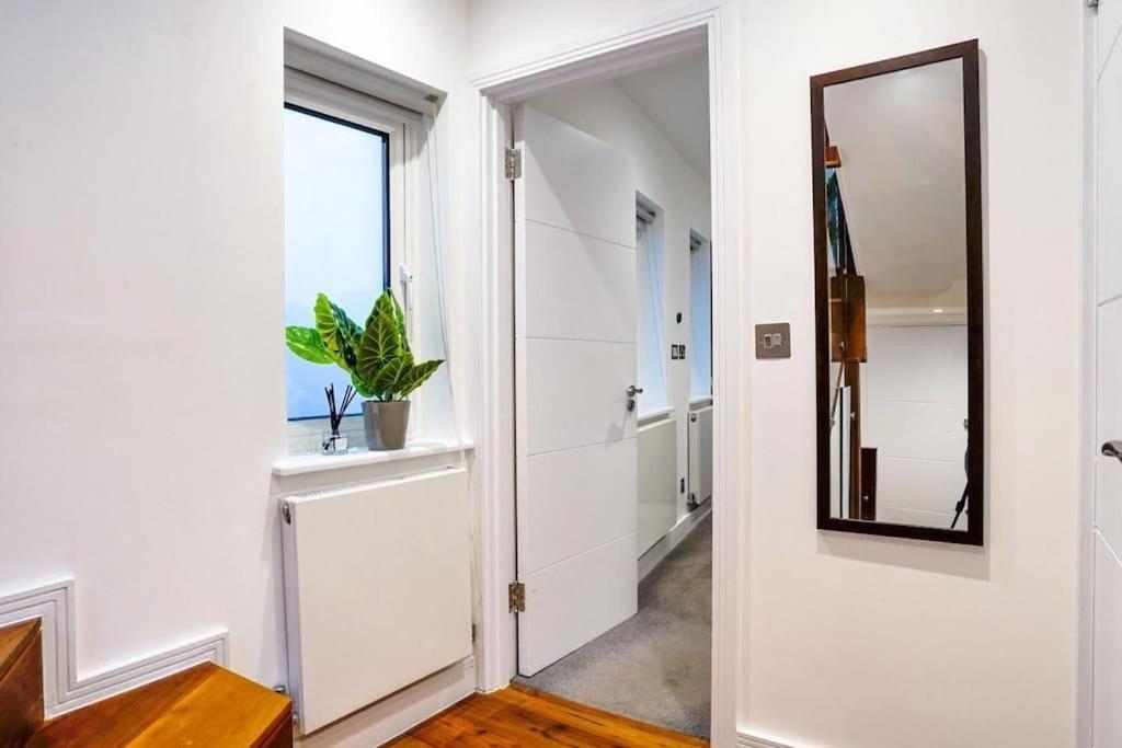 Hyde Park Luxury 2 Bed 2 Bath House Apartment *