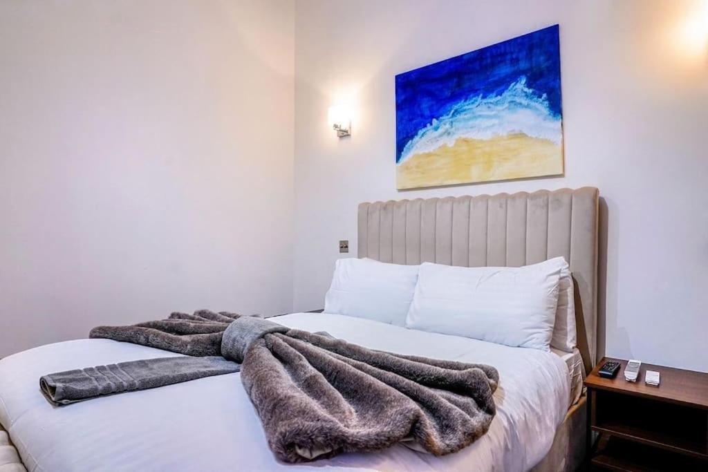 Hyde Park Luxury 2 Bed 2 Bath House