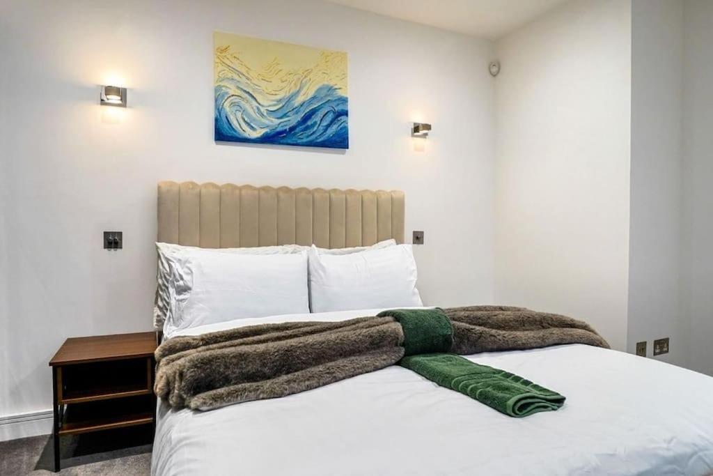 Hyde Park Luxury 2 Bed 2 Bath House Apartment *
