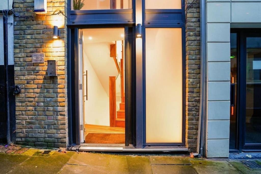 Hyde Park Luxury 2 Bed 2 Bath House Apartment *