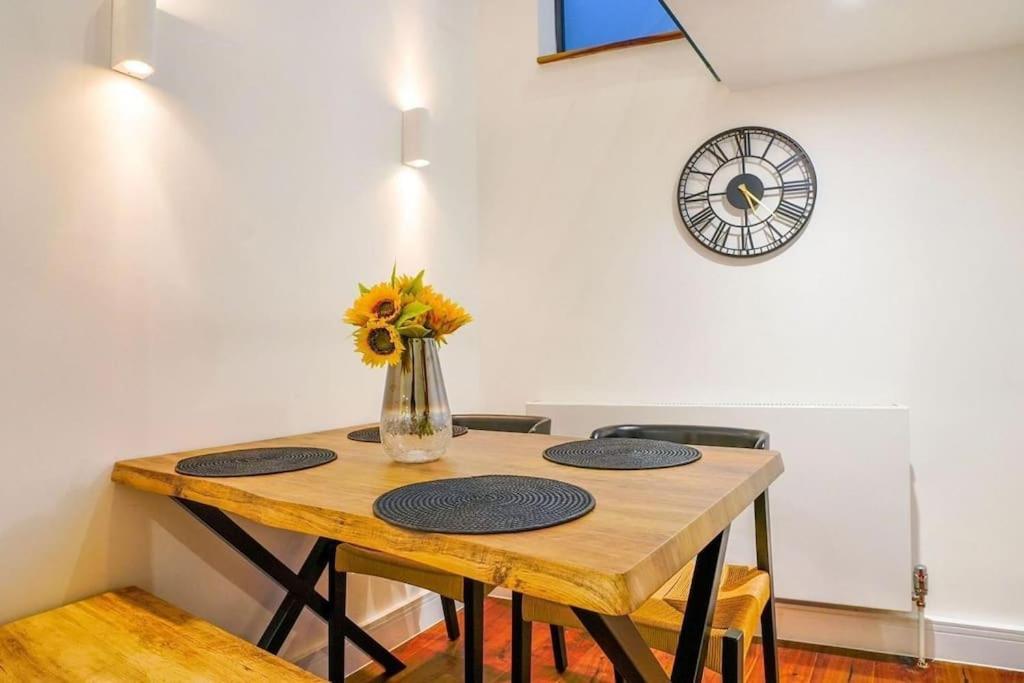 Hyde Park Luxury 2 Bed 2 Bath House *