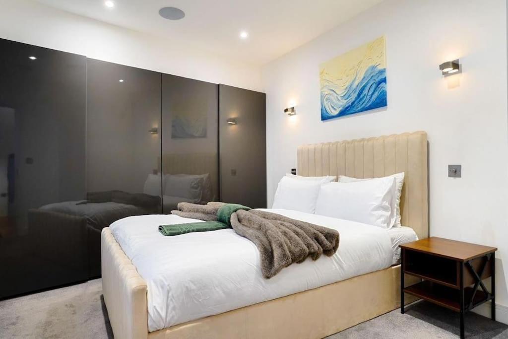Hyde Park Luxury 2 Bed 2 Bath House Londen