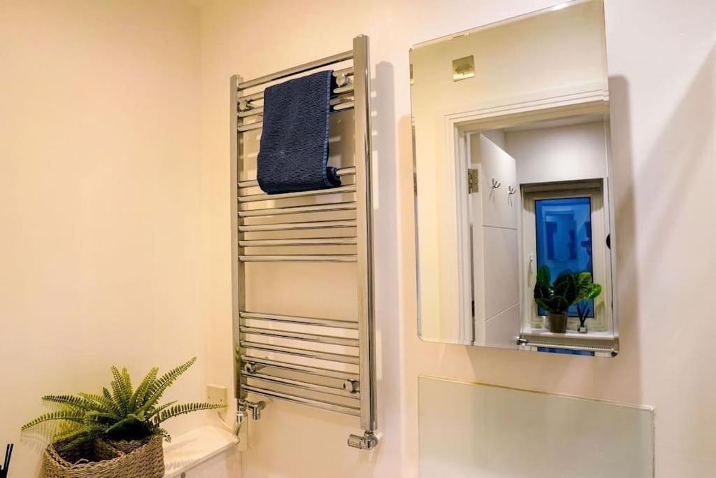 Hyde Park Luxury 2 Bed 2 Bath House Apartment