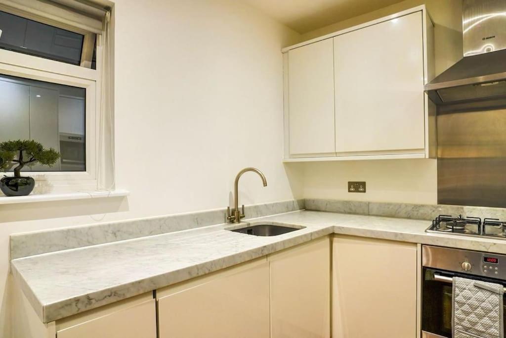 Apartment Hyde Park Luxury 2 Bed 2 Bath House London