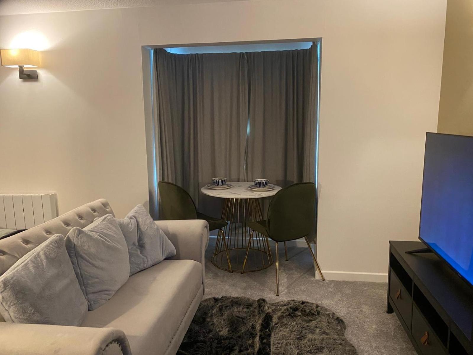 Appartement Nw2 Flat Mins To Londen